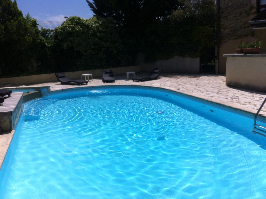 Hotel The Originals Romans-Sur-Isere Le Clos Des Tanneurs Exterior photo