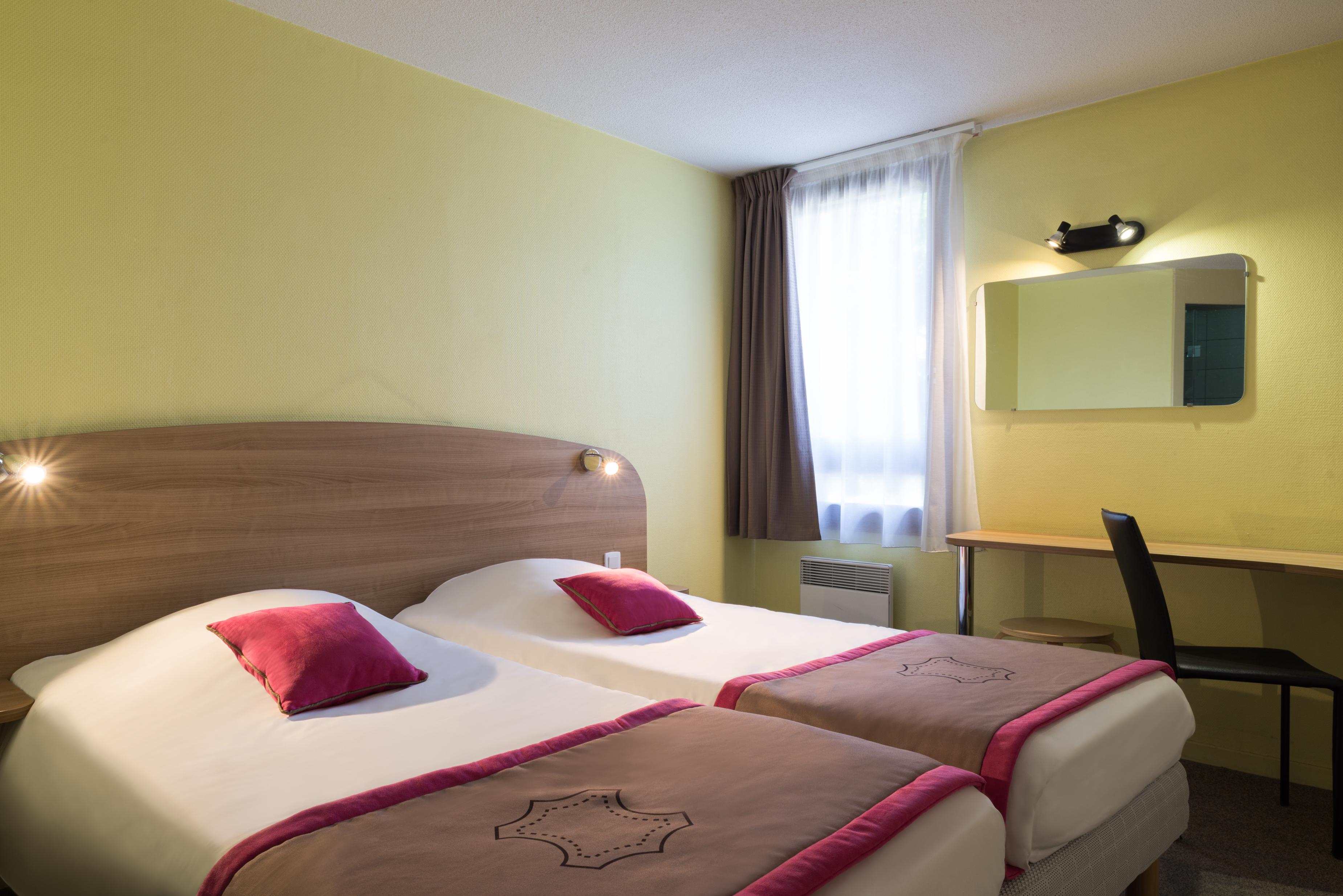 Hotel The Originals Romans-Sur-Isere Le Clos Des Tanneurs Exterior photo
