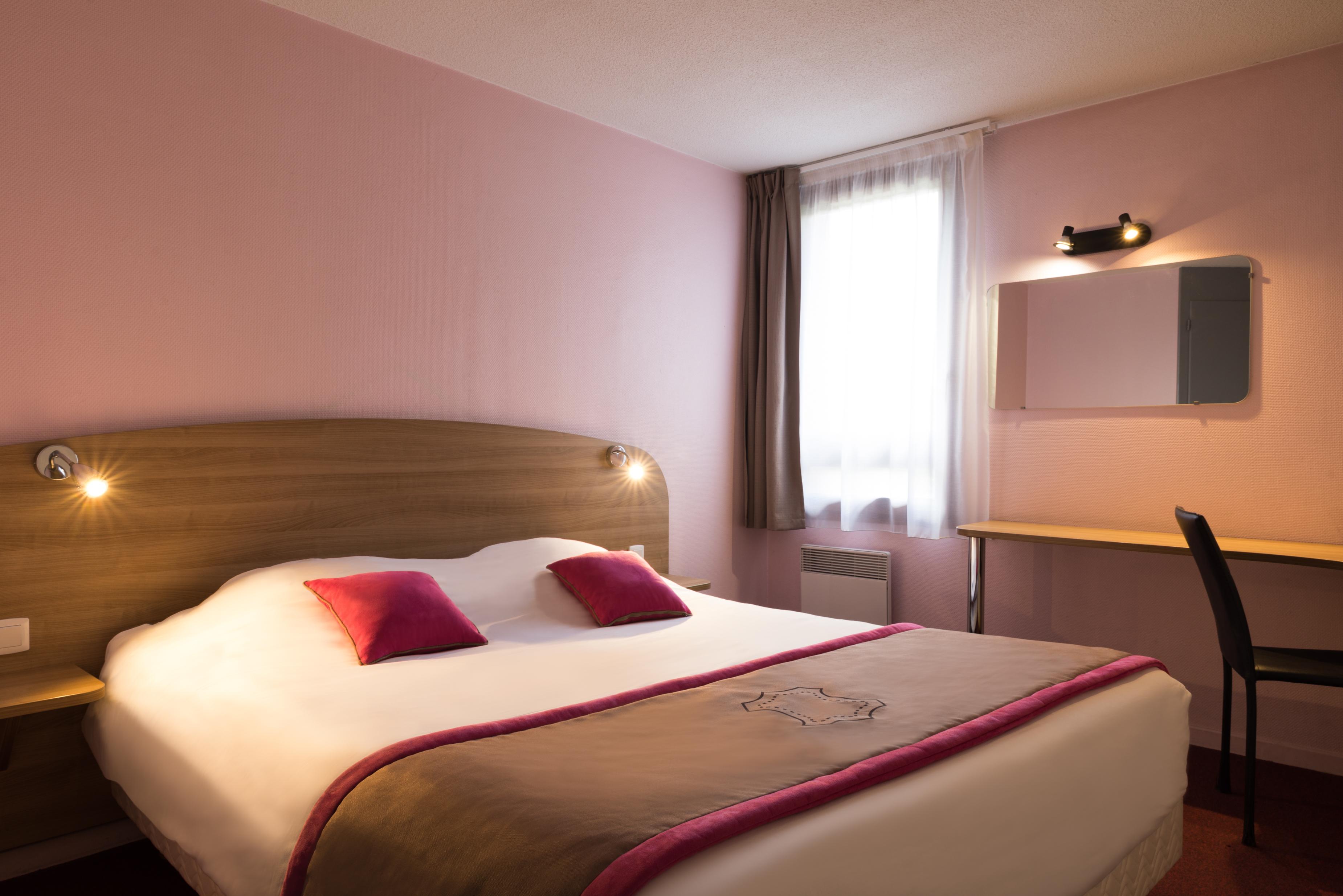 Hotel The Originals Romans-Sur-Isere Le Clos Des Tanneurs Exterior photo